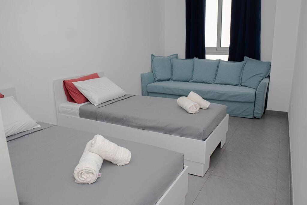 Seafront Two Bedroom Apartment Saint Julian's 外观 照片
