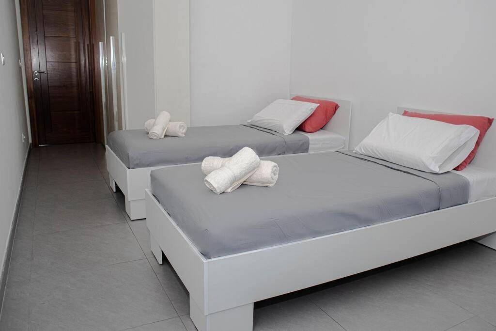 Seafront Two Bedroom Apartment Saint Julian's 外观 照片
